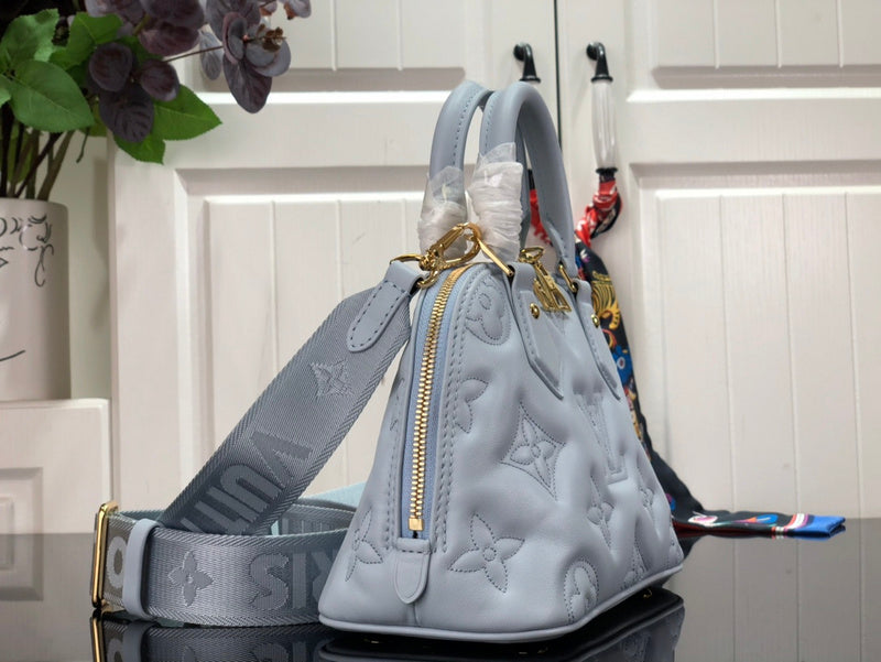 LOV - Luxurious Totes - 1588