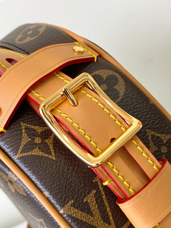 LOV - Luxurious Totes - 1723