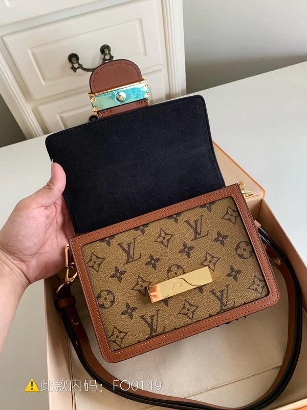 Luxurious Totes - Latest - 2429