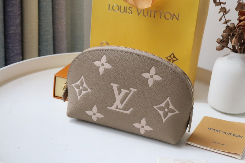 LOV - Luxurious Totes - 2230