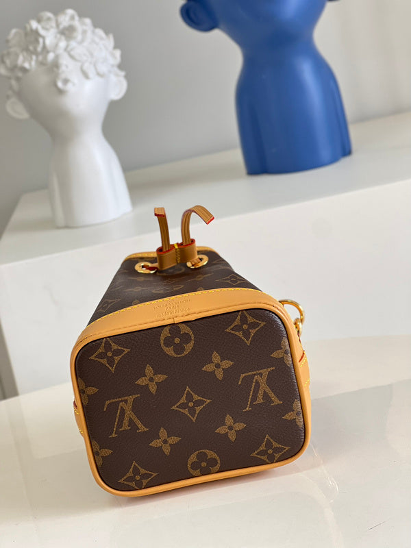 LOV - Luxurious Totes - 1704