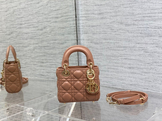 Luxurious Totes - Latest - 6229