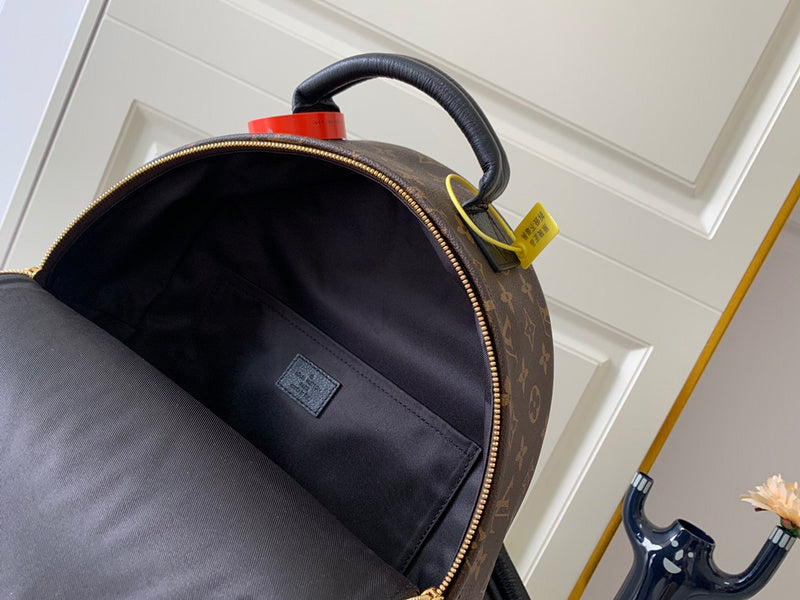 LOV - Luxurious Totes - 212