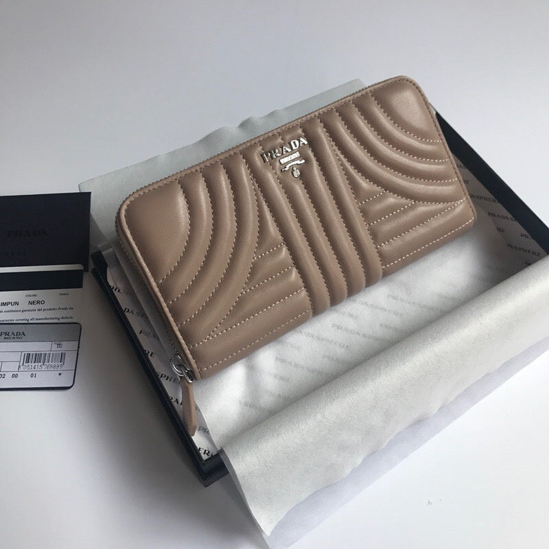 Luxurious Totes - Latest - 10202