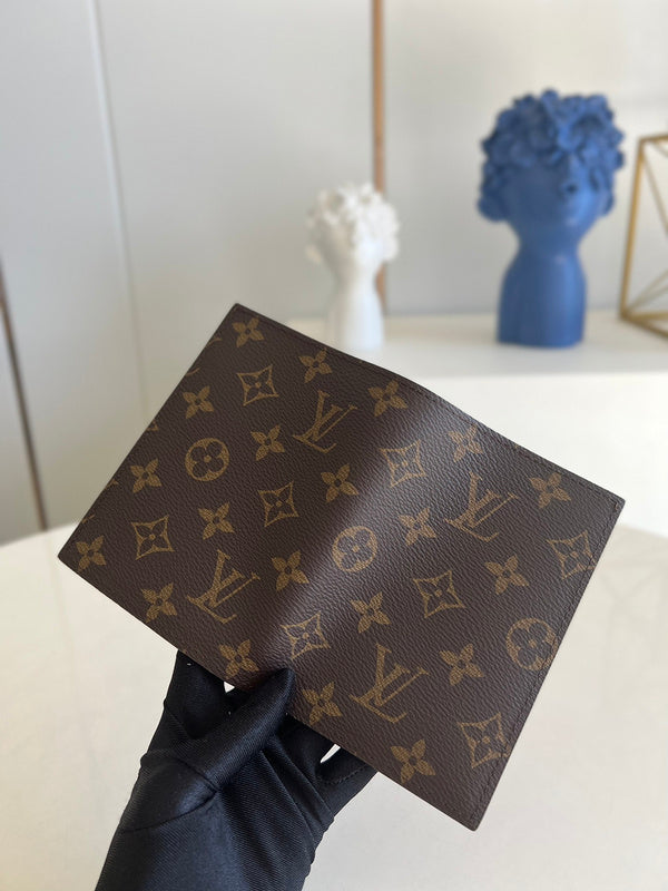 LOV - Luxurious Totes - 2146