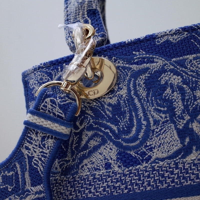 Luxurious Totes - Latest - 6340