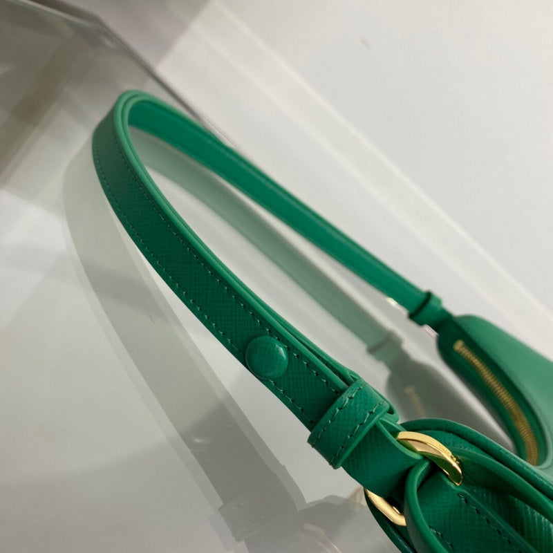 Luxurious Totes - Latest - 4567