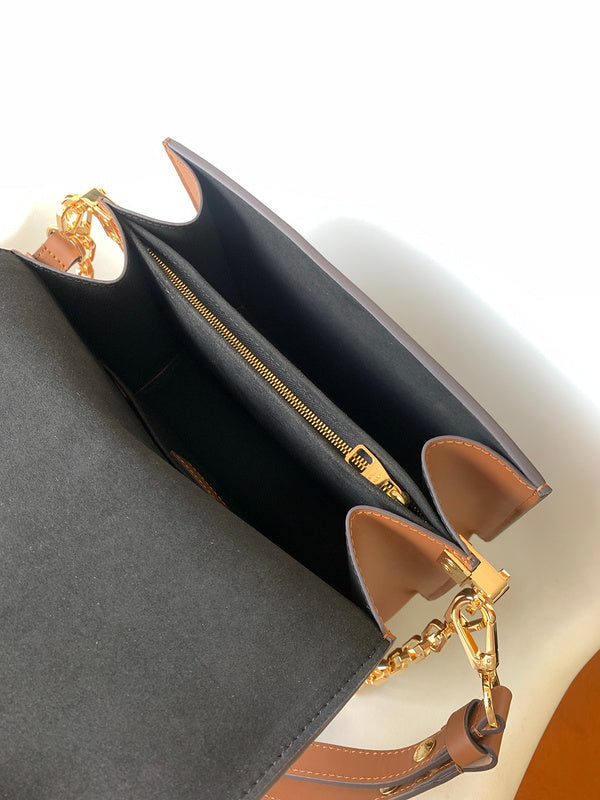 LOV - Luxurious Totes - 1086