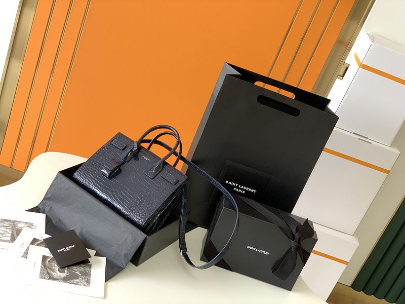 Luxurious Totes - Latest - 8865