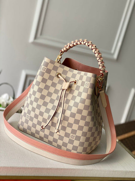 LOV - Luxurious Totes - 2606