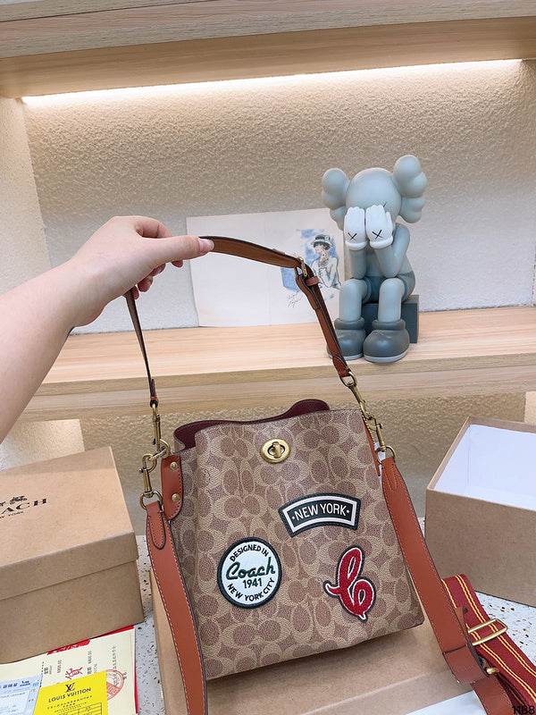 Luxurious Totes - CCH2 Bags - 102