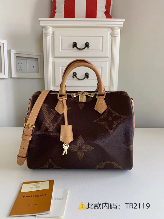 Luxurious Totes - Latest - 9705