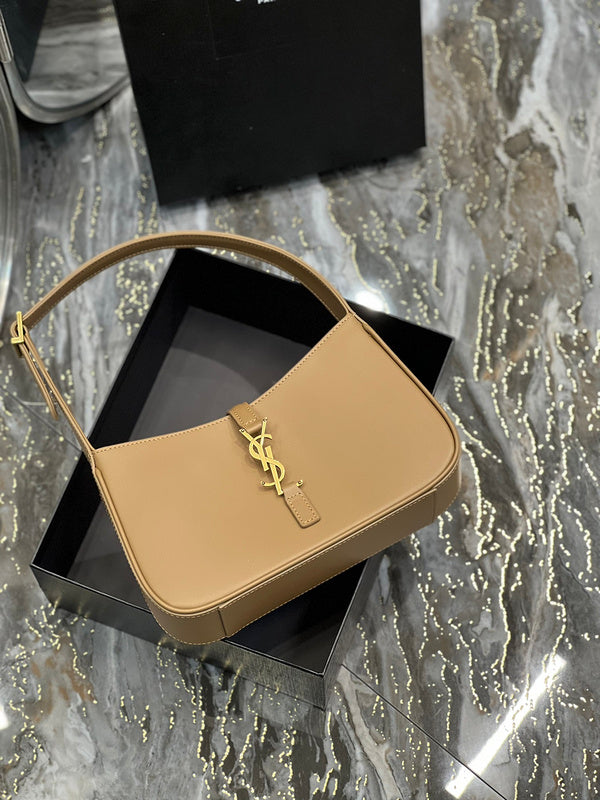 Luxurious Totes - Latest - 8125