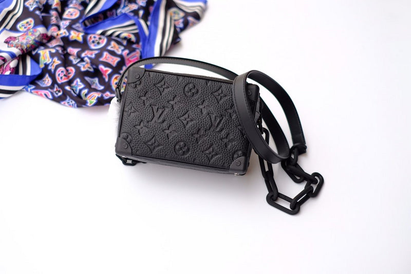 LOV - Luxurious Totes - 2595