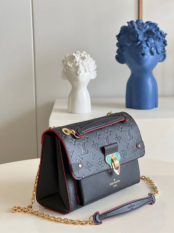 LOV - Luxurious Totes - 1643