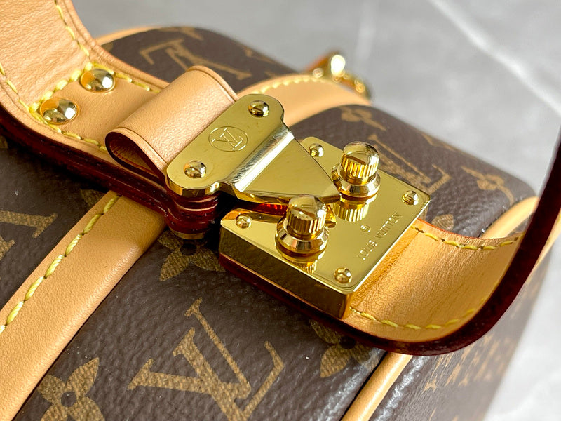 LOV - Luxurious Totes - 2074