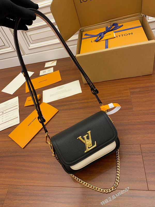 LOV - Luxurious Totes - 2090