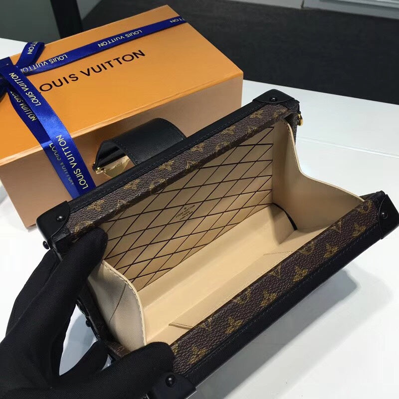 LOV - Luxurious Totes - 449
