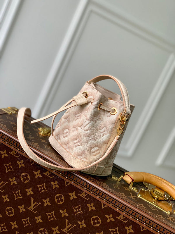 LOV - Luxurious Totes - 1339