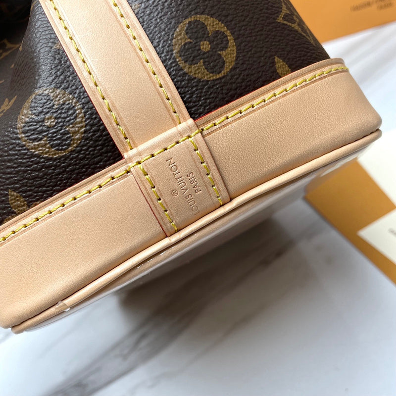 LOV - Luxurious Totes - 2200