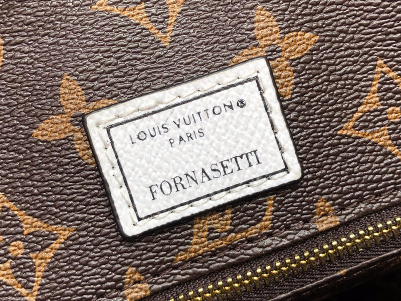 LOV - Luxurious Totes - 2245