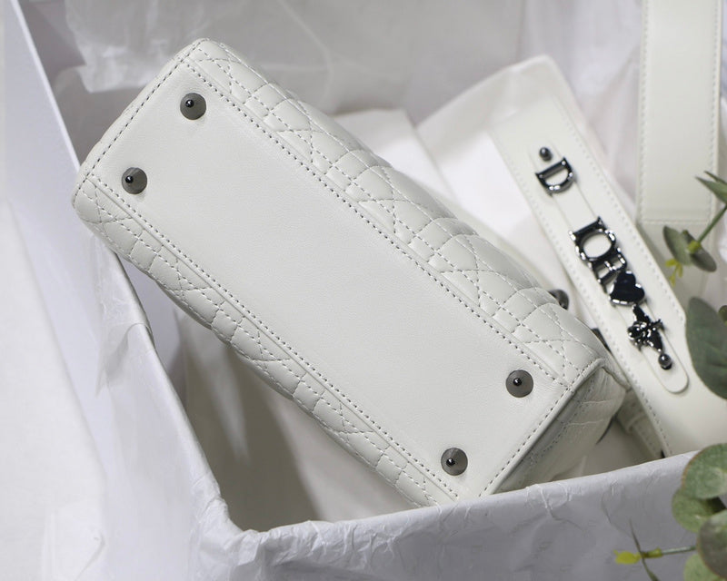 Luxurious Totes - Latest - 6472