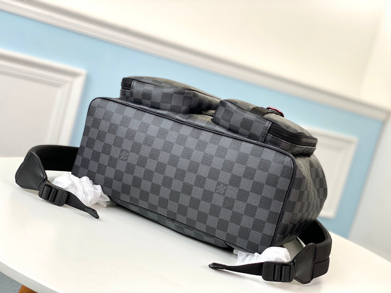 LOV - Luxurious Totes - 1945