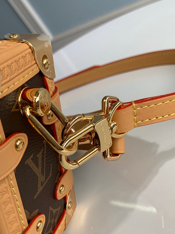 LOV - Luxurious Totes - 260