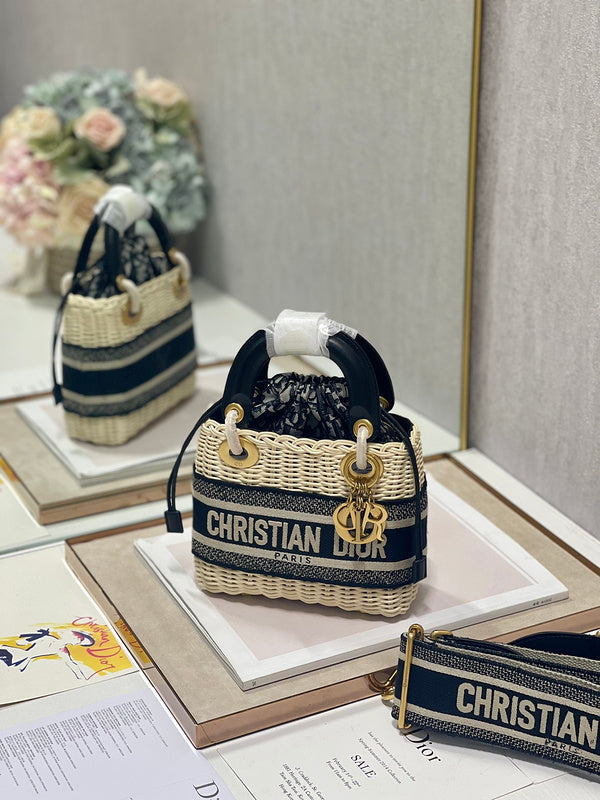Luxurious Totes - Latest - 6341