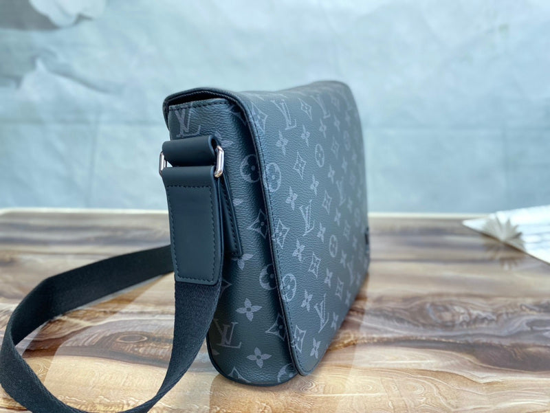LOV - Luxurious Totes - 2296