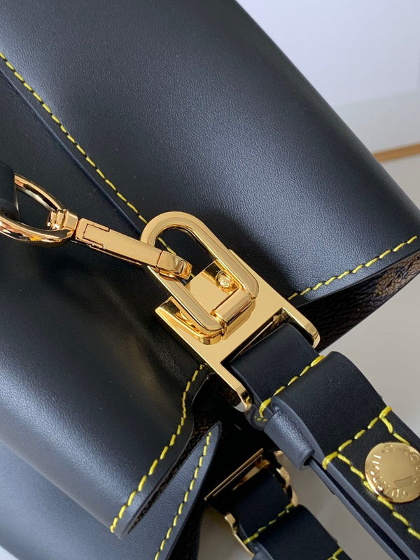 Luxurious Totes - Latest - 9724