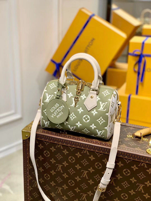 LOV - Luxurious Totes - 1744