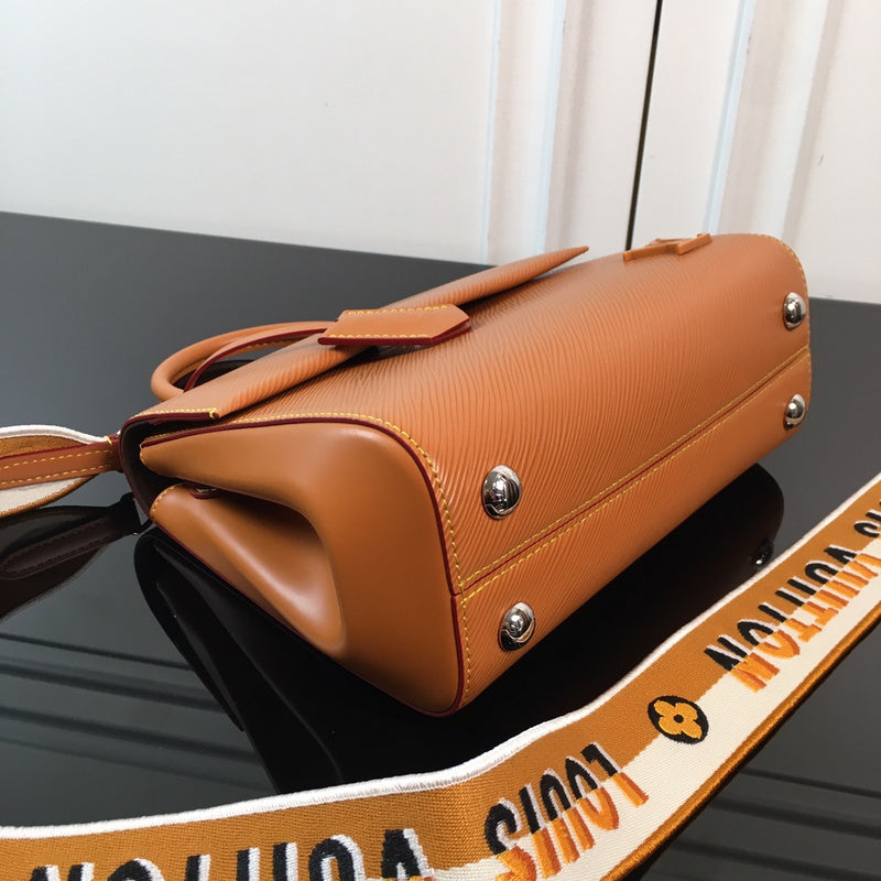 LOV - Luxurious Totes - 2095