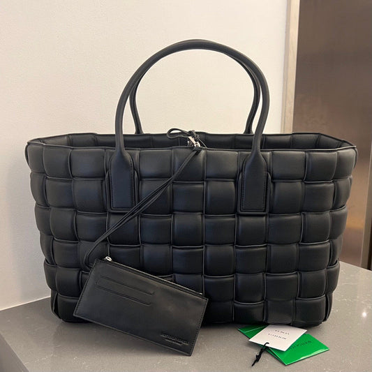 Luxurious-Totes - BV Bags - 1928