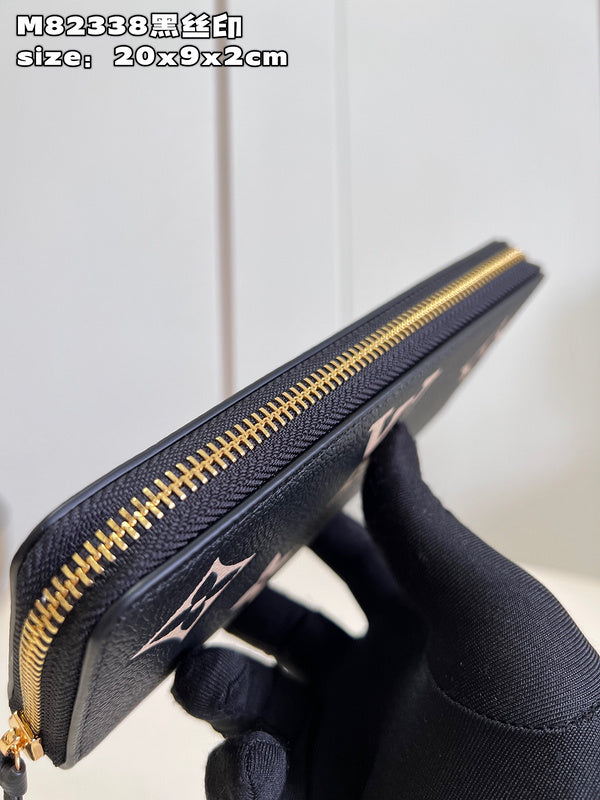 LOV - Luxurious Totes - 207