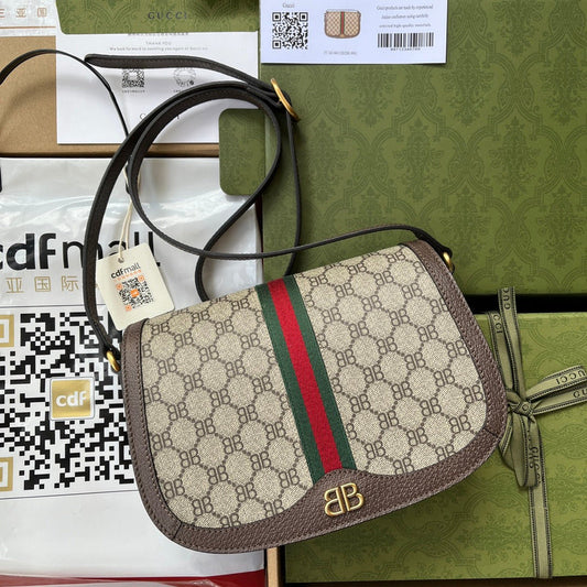 GUI - Luxurious Totes - 1235