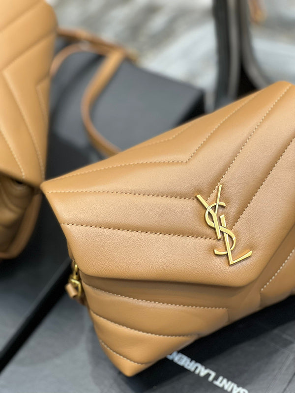 Luxurious Totes - Latest - 8272
