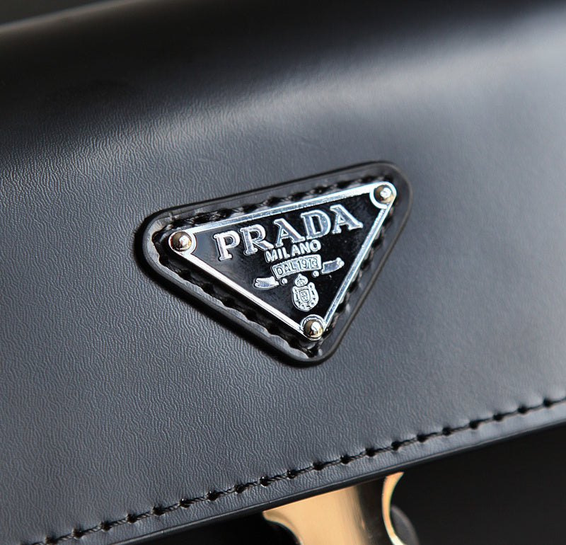 PDA - Luxurious Totes - 042