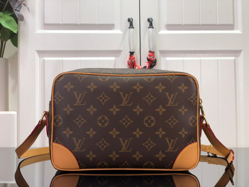 LOV - Luxurious Totes - 2213