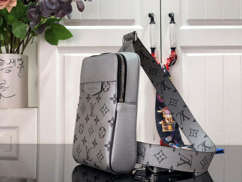 LOV - Luxurious Totes - 1597