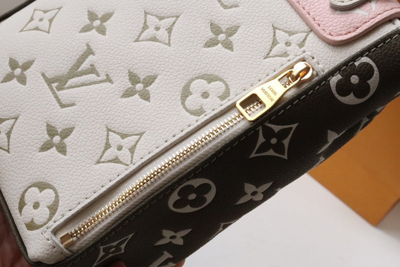 LOV - Luxurious Totes - 1680