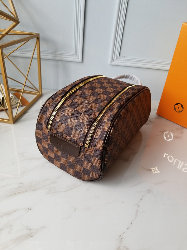 LOV - Luxurious Totes - 2331