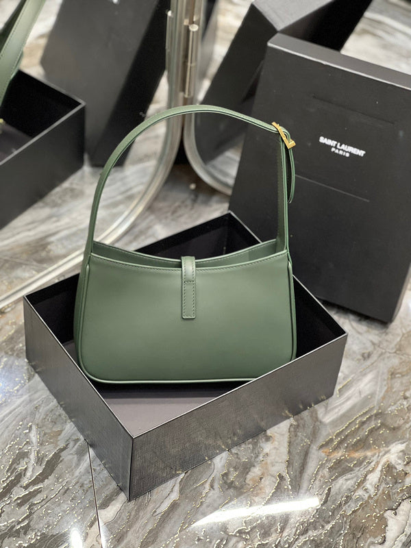 Luxurious Totes - Latest - 8122