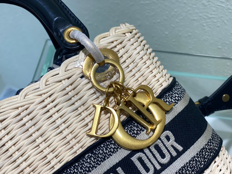 Luxurious Totes - Latest - 6415