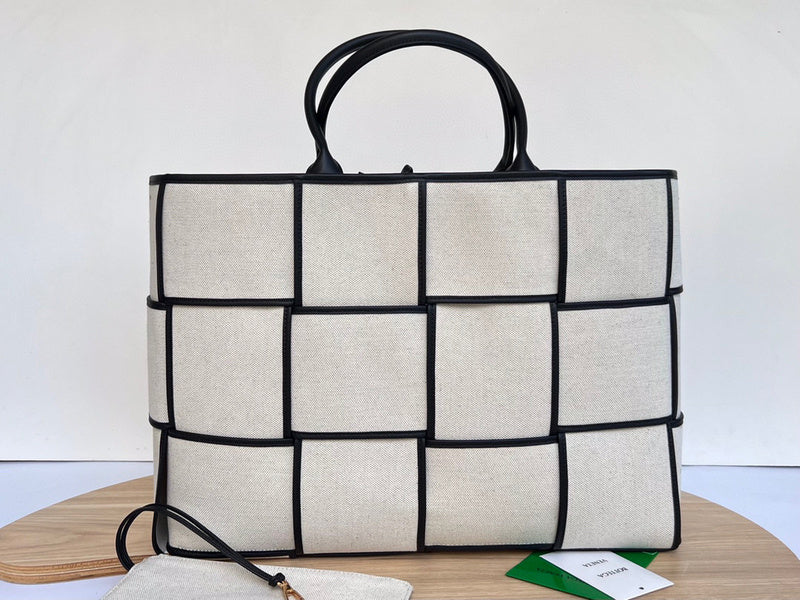 Luxurious-Totes - BV Bags - 2237