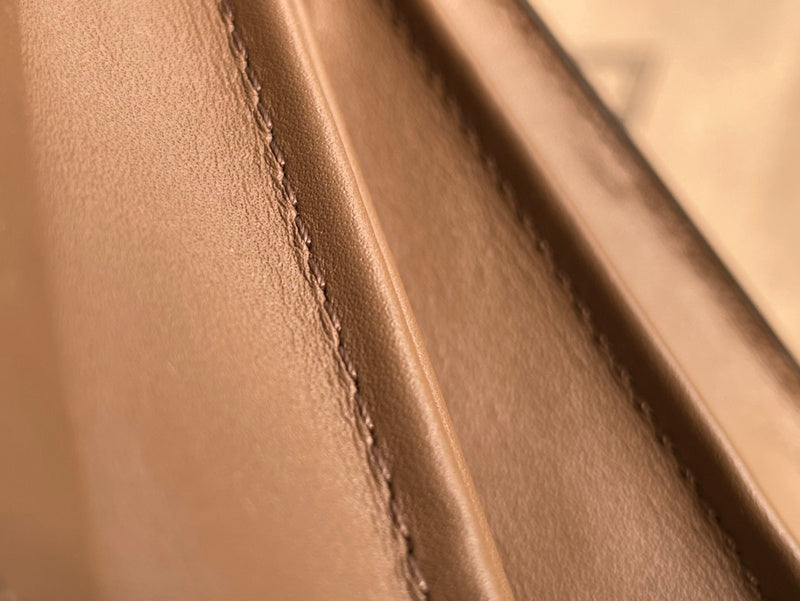 GUI - Luxurious Totes - 721