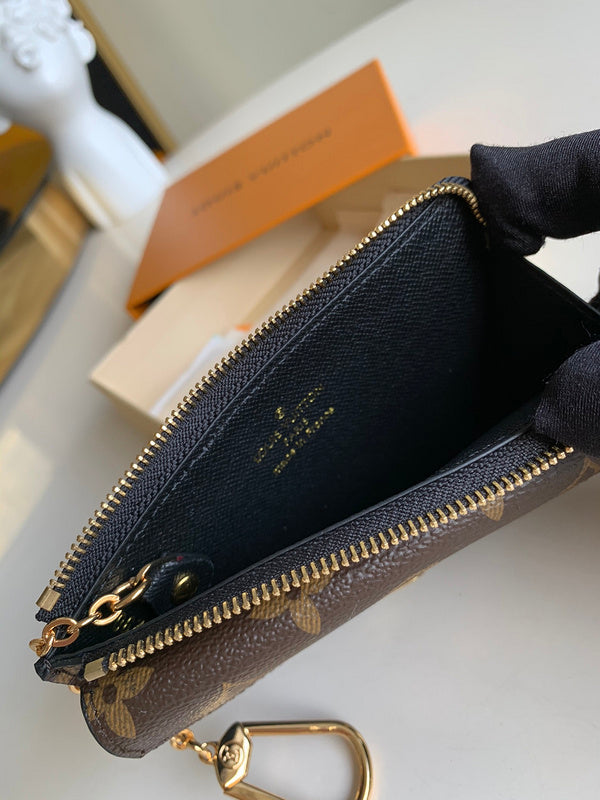 Luxurious Totes - Latest - 835