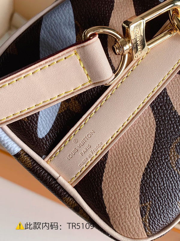 Luxurious Totes - Latest - 9715