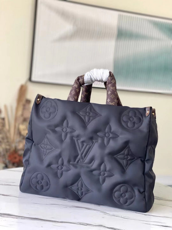 LOV - Luxurious Totes - 2062