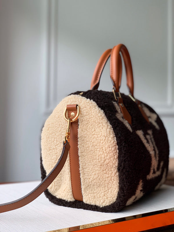Luxurious Totes - Latest - 9673